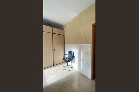 Casa à venda com 240m², 6 quartos e 3 vagas Casa à venda com 240m², 6 quartos e 3 vagasCasa 2 - Área de serviço