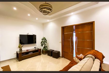 Casa à venda com 240m², 6 quartos e 3 vagas Casa à venda com 240m², 6 quartos e 3 vagasCasa 2 - Sala