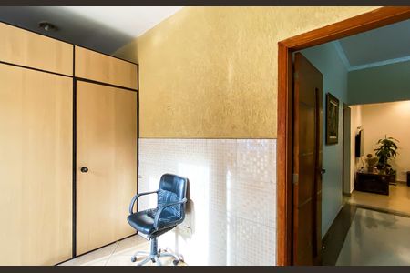 Casa à venda com 240m², 6 quartos e 3 vagas Casa à venda com 240m², 6 quartos e 3 vagasCasa 2 - Área de serviço
