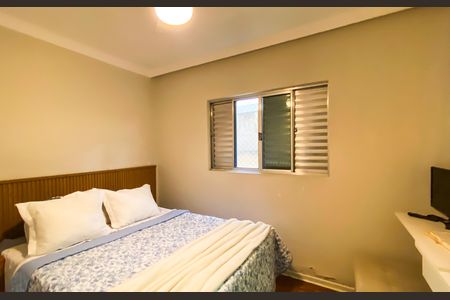 Casa à venda com 240m², 6 quartos e 3 vagas Casa à venda com 240m², 6 quartos e 3 vagasSuite