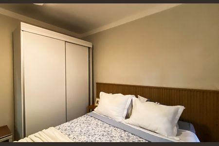 Casa à venda com 240m², 6 quartos e 3 vagas Casa à venda com 240m², 6 quartos e 3 vagasSuite
