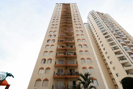 Apartamento à venda com 70m², 2 quartos e 2 vagasFachada do bloco