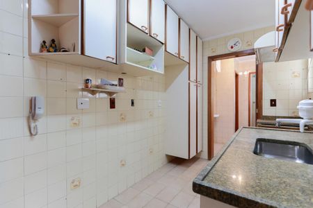 Apartamento à venda com 70m², 2 quartos e 2 vagasCozinha