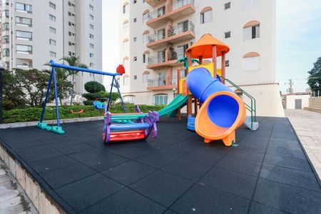 Apartamento à venda com 70m², 2 quartos e 2 vagasÁrea comum - Playground