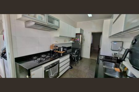 Apartamento para alugar com 137m², 3 quartos e 1 vaga