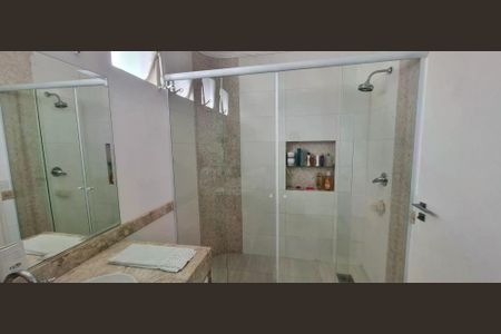 Apartamento para alugar com 137m², 3 quartos e 1 vaga