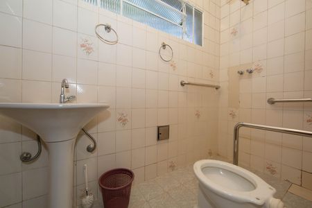 Apartamento para alugar com 220m², 3 quartos e 2 vagas Apartamento para alugar com 220m², 3 quartos e 2 vagasBANHEIRO2