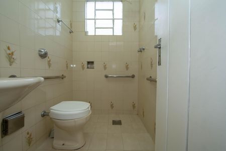 Apartamento para alugar com 220m², 3 quartos e 2 vagas Apartamento para alugar com 220m², 3 quartos e 2 vagasBANHEIRO1