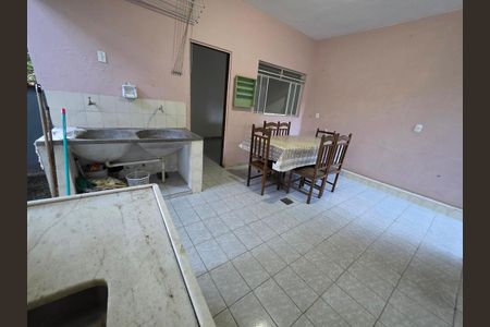 Casa para alugar com 4 quartos, 220m² em Dom Cabral, Belo Horizonte
