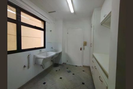 Apartamento para alugar com 317m², 4 quartos e 3 vagas