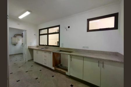 Apartamento para alugar com 317m², 4 quartos e 3 vagas