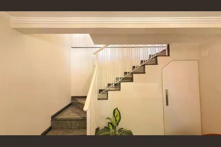 Casa à venda com 295m², 4 quartos e 4 vagas