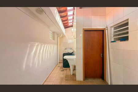 Casa à venda com 295m², 4 quartos e 4 vagas
