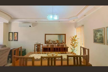 Casa à venda com 4 quartos, 295m² em Jardim Nossa Senhora Auxiliadora, Campinas
