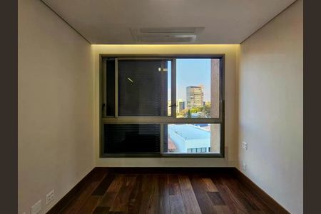 Apartamento à venda com 257m², 3 quartos e 5 vagas