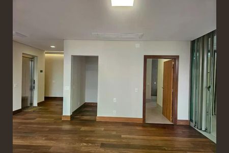 Apartamento à venda com 3 quartos, 257m² em Cambuí, Campinas