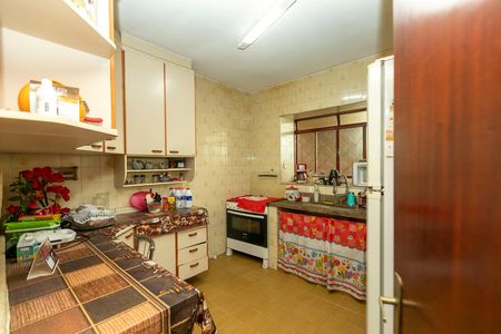 Casa à venda com 250m², 3 quartos e 2 vagas Casa à venda com 250m², 3 quartos e 2 vagasCOZINHA