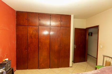 Casa à venda com 250m², 3 quartos e 2 vagas Casa à venda com 250m², 3 quartos e 2 vagasQUARTO 2