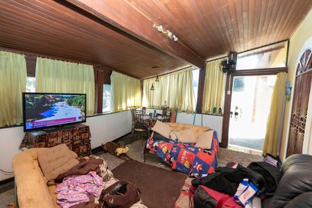 Casa à venda com 250m², 3 quartos e 2 vagas Casa à venda com 250m², 3 quartos e 2 vagasSALA DE TV