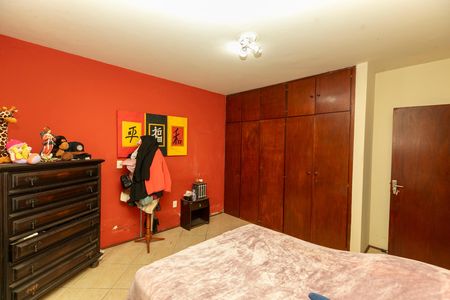 Casa à venda com 250m², 3 quartos e 2 vagas Casa à venda com 250m², 3 quartos e 2 vagasQUARTO 2