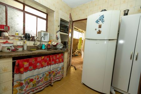 Casa à venda com 250m², 3 quartos e 2 vagas Casa à venda com 250m², 3 quartos e 2 vagasCOZINHA