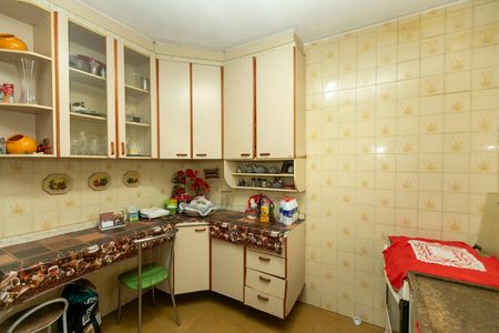 Casa à venda com 250m², 3 quartos e 2 vagas Casa à venda com 250m², 3 quartos e 2 vagasCOZINHA