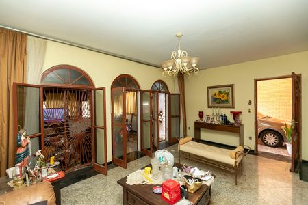 SALA de casa à venda com 3 quartos, 250m² em Parque São Quirino, Campinas