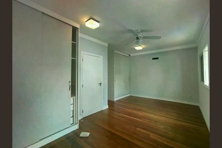 Casa de condomínio para alugar com 240m², 3 quartos e 4 vagas
