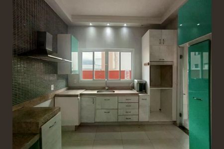 Casa de condomínio para alugar com 240m², 3 quartos e 4 vagas