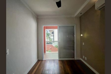 Casa de condomínio para alugar com 240m², 3 quartos e 4 vagas