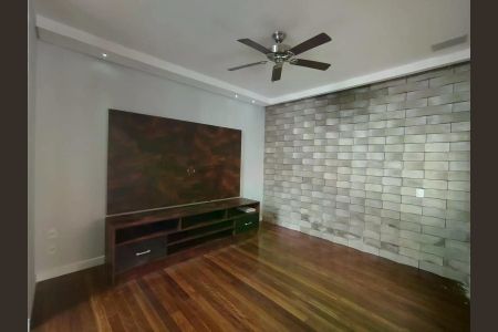 Casa de condomínio para alugar com 240m², 3 quartos e 4 vagas