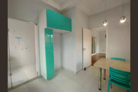 Casa de condomínio para alugar com 240m², 3 quartos e 4 vagas