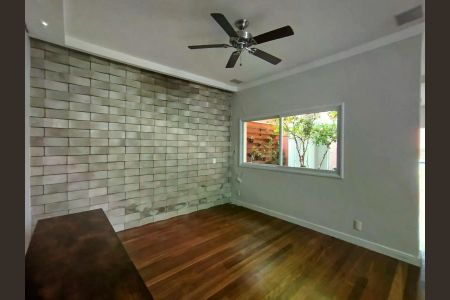 Casa de condomínio para alugar com 240m², 3 quartos e 4 vagas