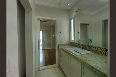 Casa de condomínio para alugar com 240m², 3 quartos e 4 vagas