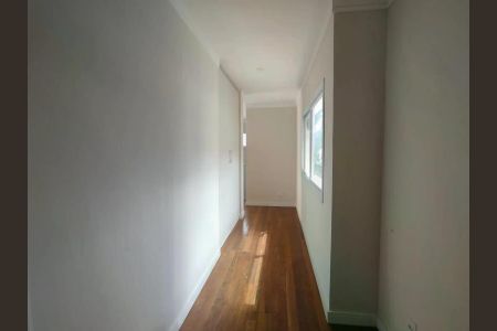 Casa de condomínio para alugar com 240m², 3 quartos e 4 vagas