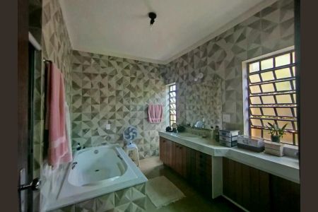 Casa de condomínio à venda com 1382m², 4 quartos e 8 vagas
