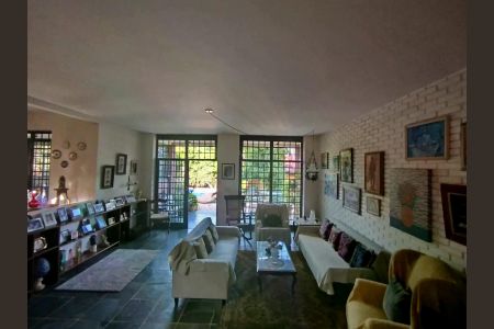 Casa de condomínio à venda com 1382m², 4 quartos e 8 vagas