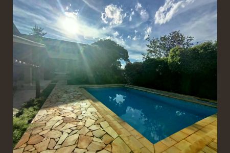 Casa de condomínio à venda com 1382m², 4 quartos e 8 vagas