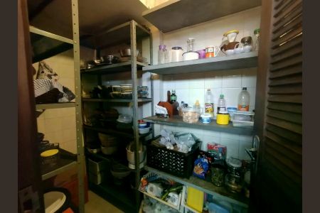 Casa de condomínio à venda com 1382m², 4 quartos e 8 vagas