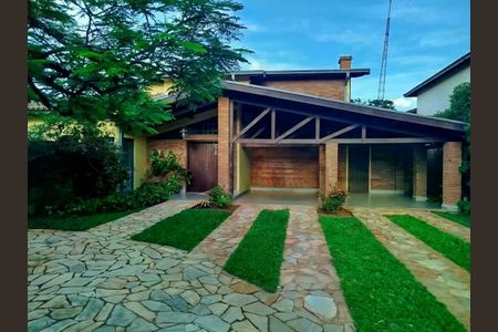 Casa de condomínio à venda com 1382m², 4 quartos e 8 vagas