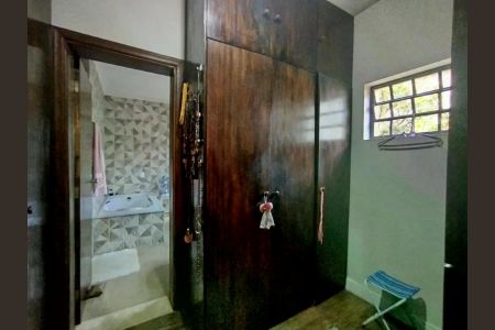 Casa de condomínio à venda com 1382m², 4 quartos e 8 vagas