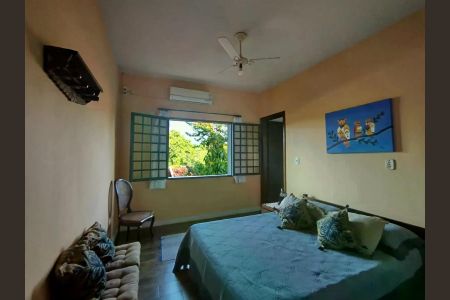 Casa de condomínio à venda com 1382m², 4 quartos e 8 vagas