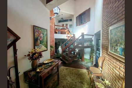 Casa de condomínio à venda com 1382m², 4 quartos e 8 vagas