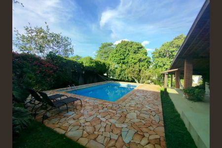 Casa de condomínio à venda com 1382m², 4 quartos e 8 vagas
