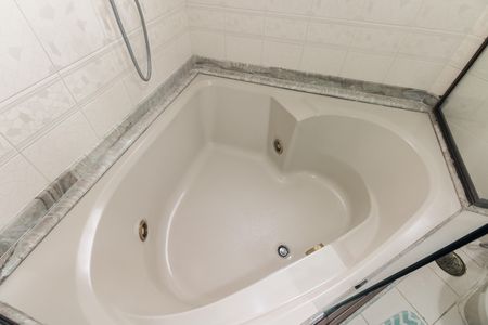 Apartamento para alugar com 179m², 3 quartos e 2 vagasBanheiro Suíte 1