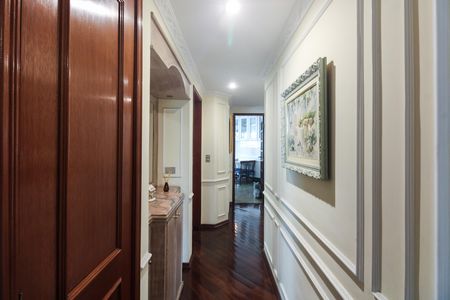 Apartamento para alugar com 179m², 3 quartos e 2 vagasCorredor 