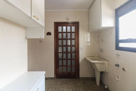 Apartamento para alugar com 179m², 3 quartos e 2 vagasÁrea de Serviço 