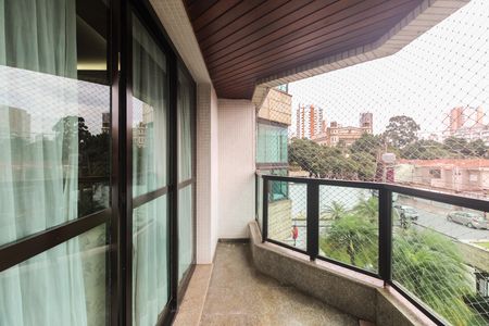 Apartamento para alugar com 179m², 3 quartos e 2 vagasVaranda 