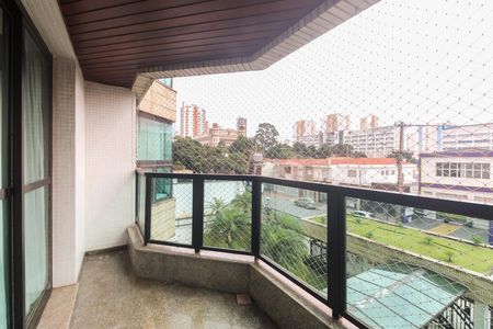 Apartamento para alugar com 179m², 3 quartos e 2 vagasVaranda 