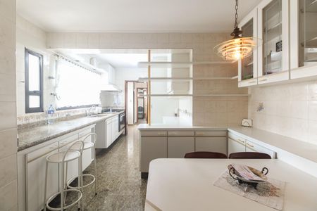 Apartamento para alugar com 179m², 3 quartos e 2 vagasCozinha 
